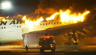 Пассажирский самолёт загорелся при посадке в аэропорту Токио
