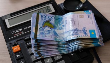 Каким специалистам в Казахстане готовы платить почти 1 млн тенге в месяц