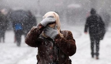 Гололед и сильный ветер: в каких регионах Казахстана объявили штормовое предупреждение