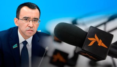“Нарушали закон неоднократно”: Маулен Ашимбаев об отказе в аккредитации "Радио Азаттык"