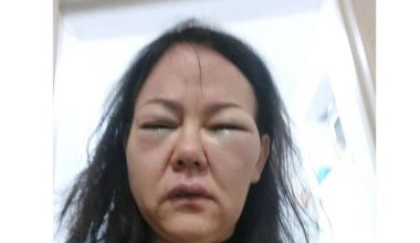 Шокирующие кадры: в Казахстане муж жестоко избил свою жену