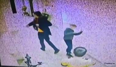 Видео шокировало Казнет: астанчанин избил детей