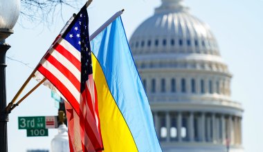 Не могли договориться с осени: сенат США согласовал законопроект о помощи Украине
