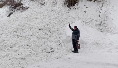 Еще две лавины сошли в Казахстане: завалило дорогу в Катон-Карагае