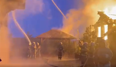 Пожар произошел в банном комплексе в Алматы