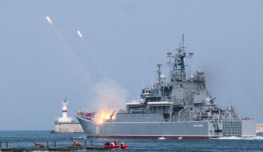 ВСУ уничтожили в Чёрном море российский корабль: что известно о судьбе экипажа