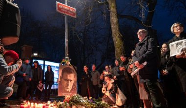 Акция памяти Навального: в Алматы задержали активистку