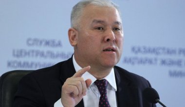 В карман Назарбаеву: депутат выступил против вложения пенсий казахстанцев в Air Astana
