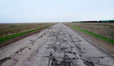 Более 20 лет не ремонтировали часть дорог в Казахстане