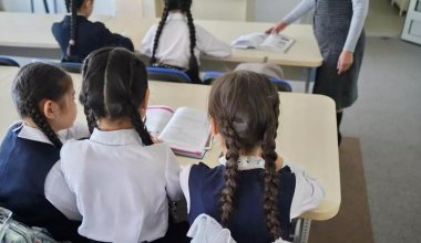 В Астане сносят школу посреди учебного года: родители недовольны
