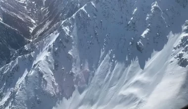 После землетрясения в горных районах Алматы сошли лавины