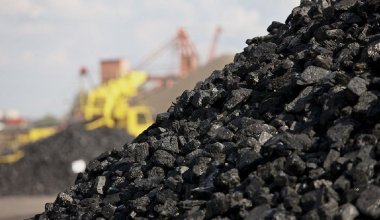 Надбавка почти в два раза: о посредниках в продаже угля рассказали в АЗРК