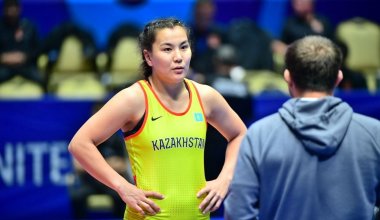 Казахстанки завоевали две медали по женской борьбе в Турции