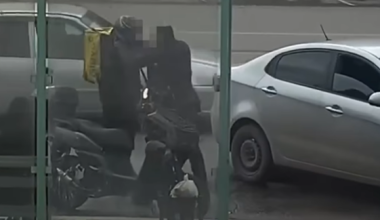 Разборки водителя и курьера в Актау шокировали Казнет (видео)