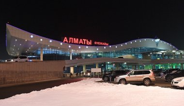Аэропорт закрыт и 11-балльные пробки: что происходит в Алматы