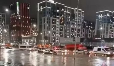 Проспект Туран затопило в Астане