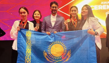 Школьницы из Казахстана завоевали золото на фестивале наук и технологий
