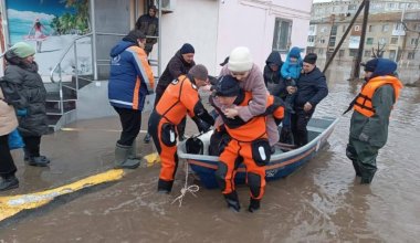 Паводки в Казахстане: почти 8 тысяч человек покинули свои дома