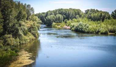 Опасную отметку превысил уровень реки Урал