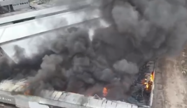 Крупный пожар возник на складах под Алматы