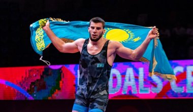 Казахстанец выиграл медаль на чемпионате Азии по борьбе