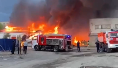 На складе в Актобе произошел пожар