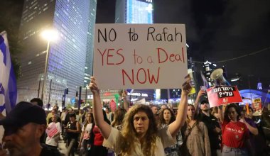 "Кровь на ваших руках": тысячи израильтян протестовали против вторжения в Рафах