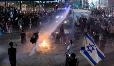 Тысячи человек в Израиле вышли на митинг против войны