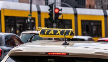 Водителей inDrive и Яндекс Go будут отстранять за превышение скорости в Казахстане