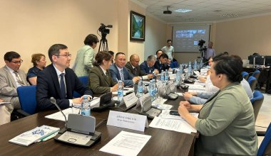 Сокращение бюджета для онкобольных: министр Альназарова не пришла на обсуждение