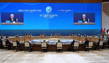 25 документов подписали на саммите ШОС в Астане