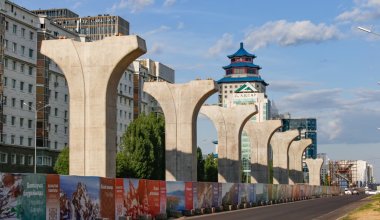 Улицу в Астане перекроют до конца лета из-за строительства LRT