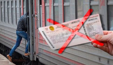 Начальника поезда и проводника уволили за безбилетника в Шымкенте