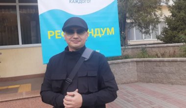 Казахстанский исполнитель Иван Бреусов проголосовал на референдуме по АЭС в Алматы