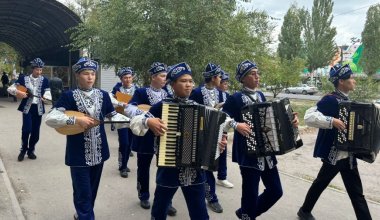 Воспевая традиции: в Таразе организовали праздник в честь референдума