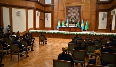 Казахстан усиливает сотрудничество с Туркменистаном