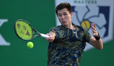 Теннисист Бейбит Жукаев уверенно вышел в четвертьфинал турнира ATP