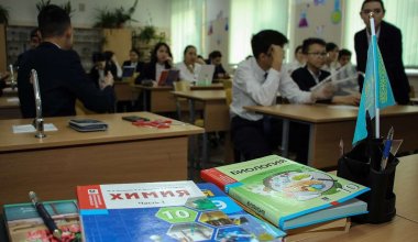 Пересмотреть подходы к преподаванию биологии в школах предложили в Казахстане