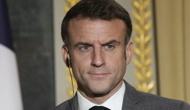 Макрон признал ошибку роспуска парламента и предложил "коллективное восстановление"