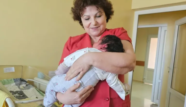 В Костанае родился младенец-гигант весом почти 7 килограммов