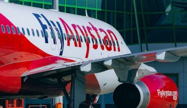 "Я в полном шоке": казахстанку сняли с рейса FlyArystan и отправили в психдиспансер