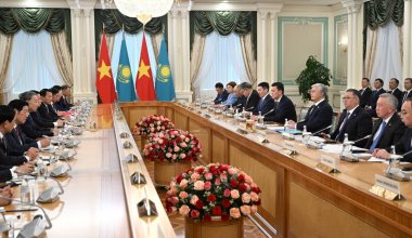 Торговля, туризм и дни культуры: что обсудили Токаев и То Лам в Астане
