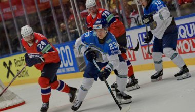 Сборная Казахстана по хоккею выиграла первый матч на чемпионате мира