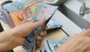 В Казахстане обсуждается возможность повышения минимальной заработной платы