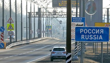 Казахстанцев обяжут сдавать отпечатки пальцев при въезде в Россию
