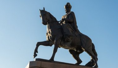 Памятник Кенесары хану отреставрировали в Астане — Ерлан Карин