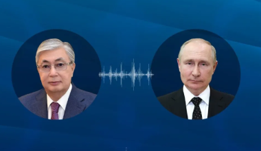 Токаев и Путин переговорили по телефону