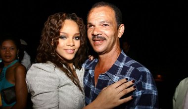Отец Рианны умер в больнице Лос-Анджелеса — TMZ