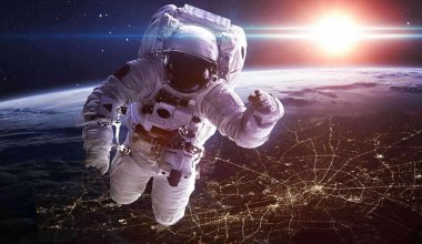 Власти пока не видят необходимости в полете четвертого казахстанца в космос