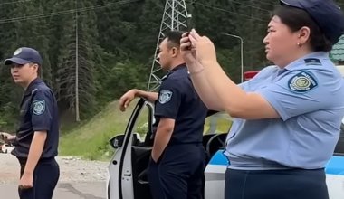Полиция Алматы удивила туриста из России